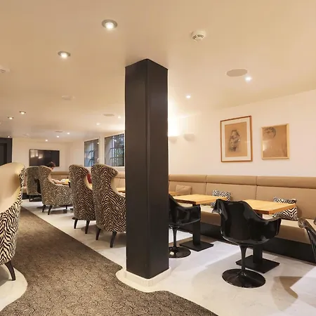 Hotel & Monsigny Nice