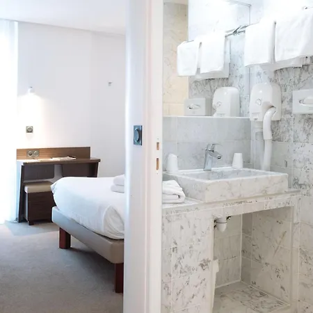 Hotel & Monsigny Nice